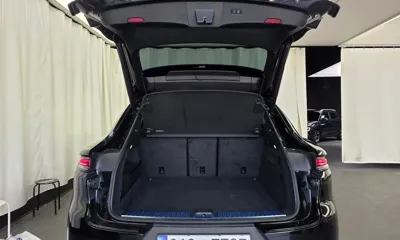 Porsche Cayenne 2024, 36797 км, за 81987.66 USD - фото 20