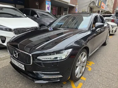Volvo S90 · 2017 год