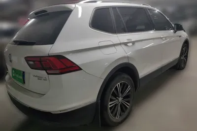 Volkswagen Tiguan L 2019, 35300 км, за 14216 USD - фото 6
