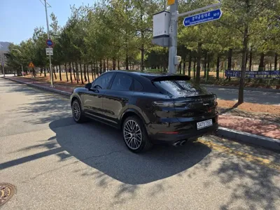 Porsche Cayenne 2020, 42000 км, за 56121.14 USD