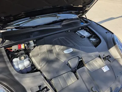 Porsche Cayenne 2020, 42000 км, за 55730.6 USD - фото 6