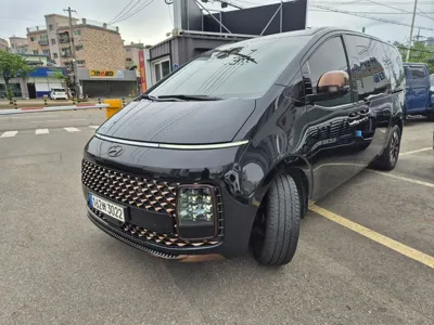Hyundai Staria · 2023 год