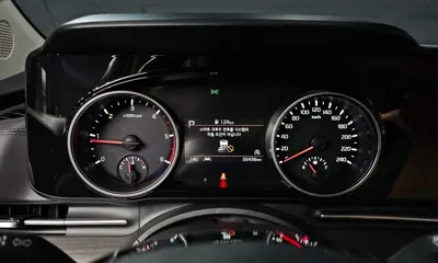 Kia Canival 2023, 35436 км, за 21125.81 USD - фото 8