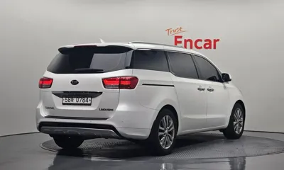 Kia Canival 2016, 145089 км, за 7745.83 USD