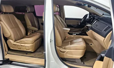 Kia Canival 2016, 145089 км, за 7745.83 USD - фото 11