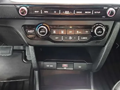 Kia Niro 2024, 101704 км, за 13121.96 USD - фото 10