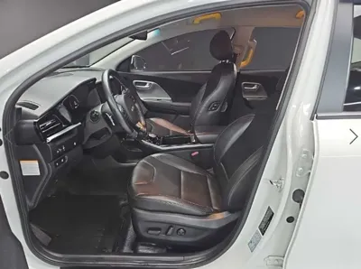 Kia Niro 2024, 101704 км, за 13121.96 USD - фото 11