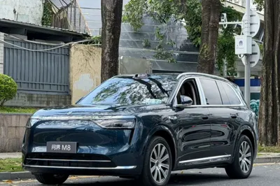 Hima AITO M8 · 2025 год