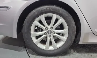 Hyundai Genesis 2012, 61811 км, за 4225.44 USD