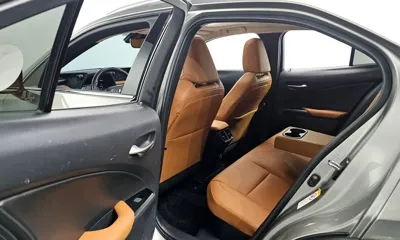 Lexus UX 2019, 119546 км, за 17876.87 USD - фото 11