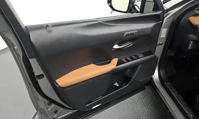 Lexus UX 2019, 119546 км, за 17876.87 USD - фото 24
