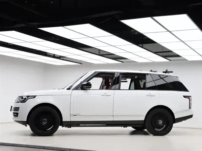 Land Rover Range Rover 2017, 113000 км, за 73376.58 USD - фото 35