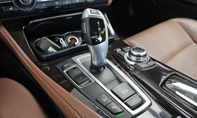BMW 5-Series 2013, 247493 км, за 3938.56 USD - фото 9