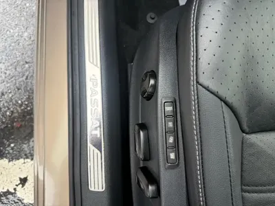 Volkswagen Passat 2016, 88000 км, за 7643.56 USD - фото 10
