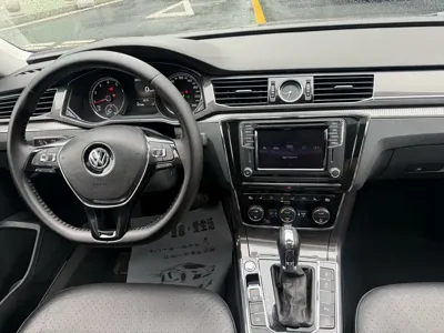Volkswagen Passat 2016, 88000 км, за 7643.56 USD - фото 15