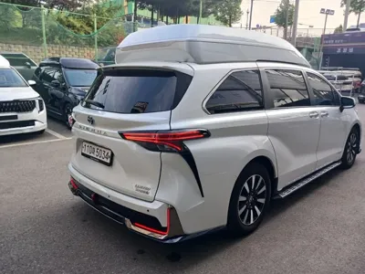 Toyota Sienna 2021, 70000 км, за 36104.64 USD