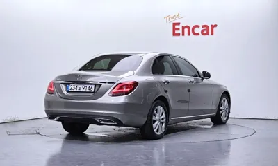 Mercedes-Benz C-Class 2019, 121652 км, за 11896.24 USD