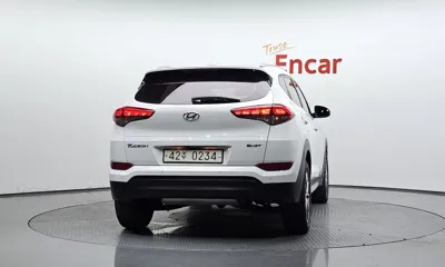 Hyundai Tucson 2016, 122169 км, за 5842.2 USD