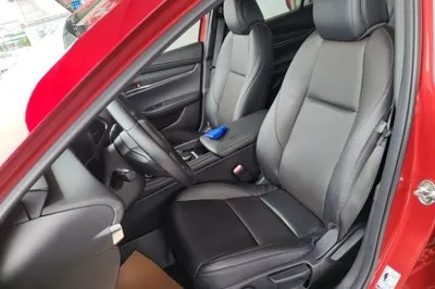 Mazda Mazda 3 Axela 2020, 103800 км, за 9794 USD - фото 17
