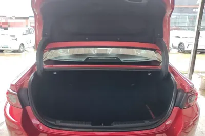 Mazda Mazda 3 Axela 2020, 103800 км, за 9794 USD - фото 22