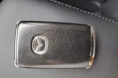 Mazda Mazda 3 Axela 2020, 103800 км, за 9794 USD - фото 23