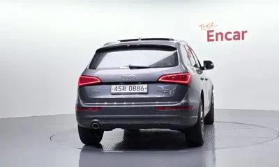 Audi Q5 2016, 158188 км, за 10437.18 USD