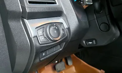 Ford Explorer 2016, 117824 км, за 7549.66 USD - фото 17