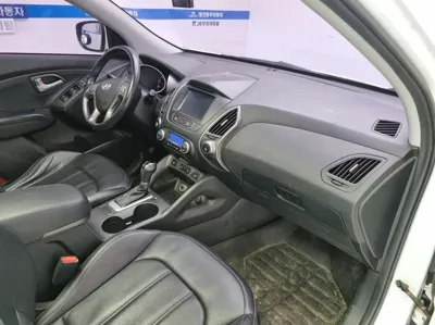 Hyundai Tucson 2015, 142520 км, за 4135.49 USD - фото 11