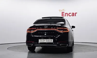 Hyundai Grandeur 2019, 86932 км, за 10245.91 USD