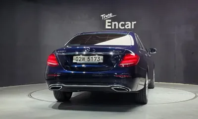 Mercedes-Benz E-Class 2018, 85469 км, за 14039.72 USD