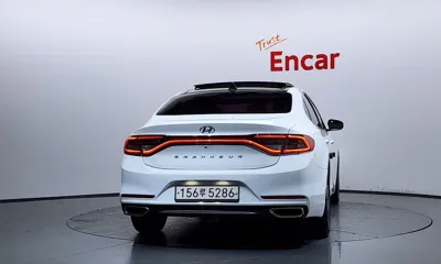 Hyundai Grandeur 2018, 155994 км, за 6892.48 USD