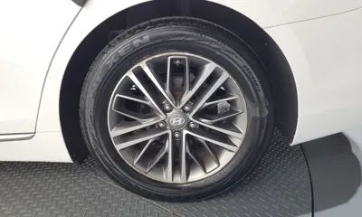 Hyundai Grandeur 2018, 155994 км, за 6892.48 USD - фото 21