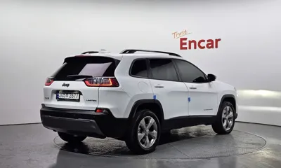 Jeep Cherokee 2022, 34011 км, за 15137.5 USD