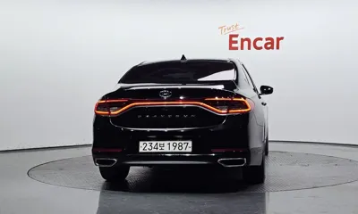 Hyundai Grandeur 2018, 172219 км, за 7796.5 USD