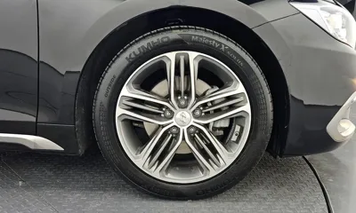 Hyundai Grandeur 2018, 172219 км, за 7796.5 USD