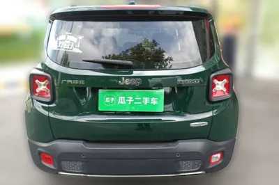 Jeep Renegade 2016, 98600 км, за 5776 USD