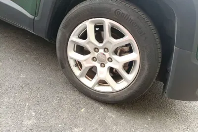 Jeep Renegade 2016, 98600 км, за 5776 USD