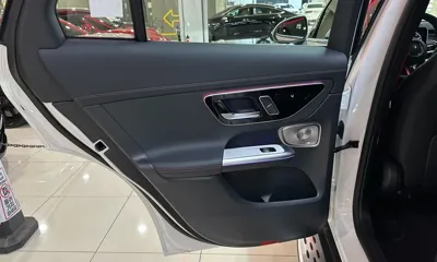 Mercedes-Benz GLC-Class 2025, 3798 км, за 54865.19 USD - фото 13