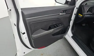 Hyundai Avante 2017, 146077 км, за 5197.77 USD - фото 24