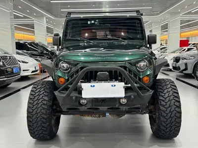 Jeep Wrangler 2010, 130000 км, за 11708.78 USD