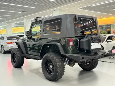 Jeep Wrangler 2010, 130000 км, за 11708.78 USD