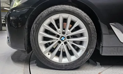 BMW 5-Series 2023, 39952 км, за 25945.86 USD