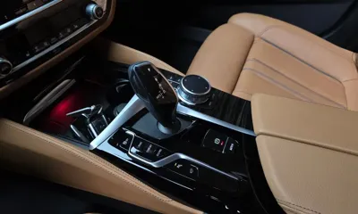 BMW 5-Series 2023, 39952 км, за 25945.86 USD - фото 9