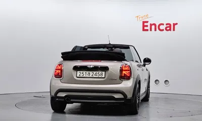 MINI Cooper Convertible 2024, 59042 км, за 17263.85 USD