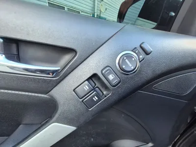 Hyundai Genesis 2010, 147941 км, за 2953.92 USD - фото 16