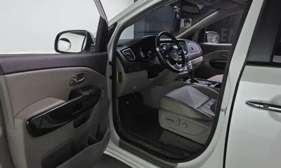 Kia Canival 2016, 104018 км, за 5795.4 USD - фото 10