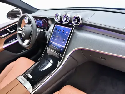 Mercedes-Benz GLC 2024, 14500 км, за 40140.48 USD - фото 8