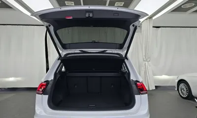 Volkswagen Tiguan 2020, 77410 км, за 14260.59 USD - фото 20