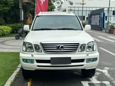 Lexus LX 2005, 330000 км, за 33842.78 USD