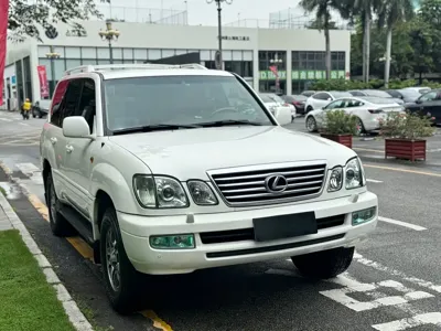Lexus LX 2005, 330000 км, за 33842.78 USD